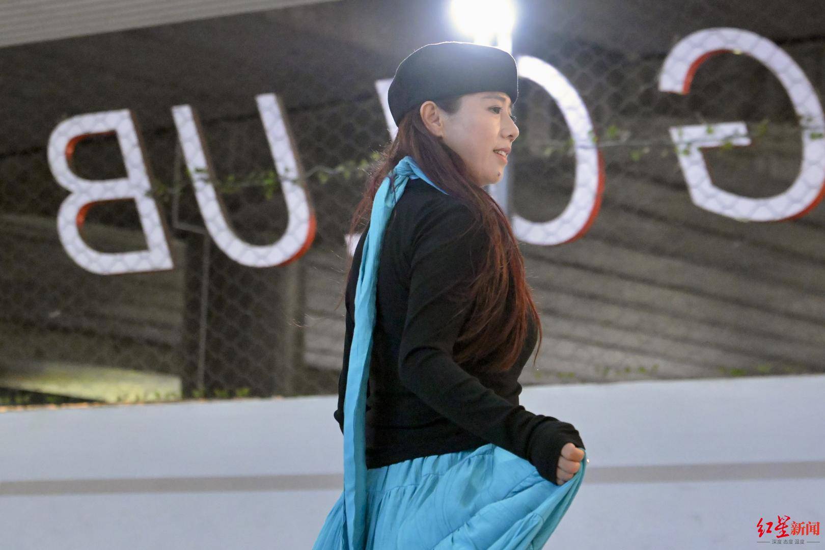 信用网皇冠申请注册
_50岁刘阿姨在成都逆风翻盘:从多次病危信用网皇冠申请注册
,到滑板“少女”