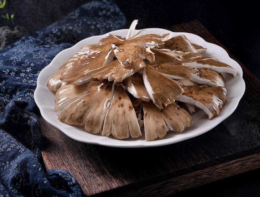 皇冠信用网代理注册_“天价”鸡枞调查：最贵卖到1800元/公斤！雨水少致产量低皇冠信用网代理注册，多地价高客少