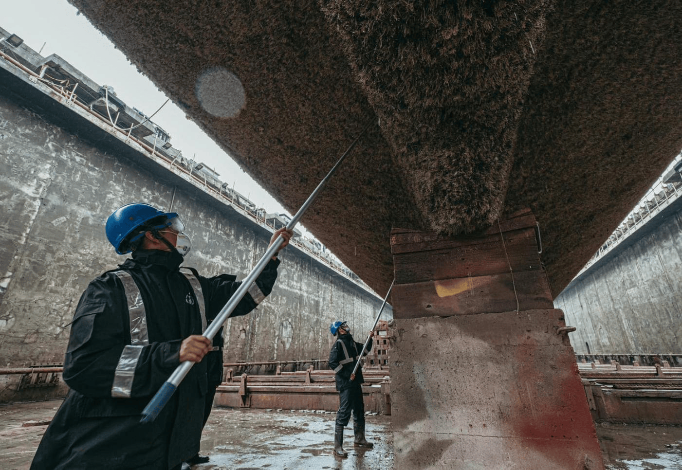 皇冠信用网结算日_台媒：测试期间出现不明原因进水无法控制皇冠信用网结算日，台海军第六号浮船坞沉没