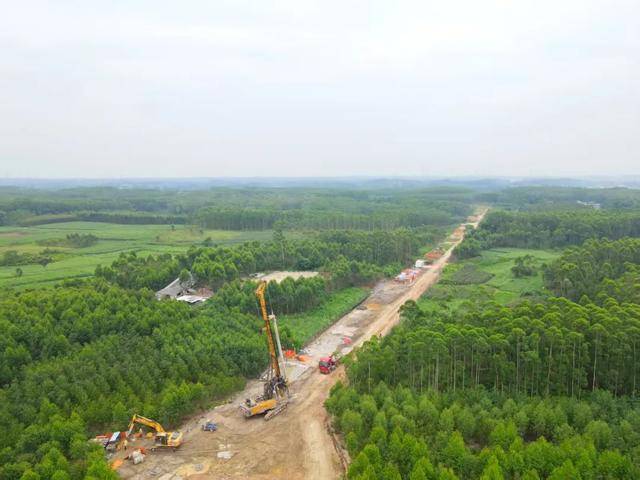 皇冠球网怎么做代理_设计时速350公里、新建4座车站皇冠球网怎么做代理！广西这条高铁有新进展！