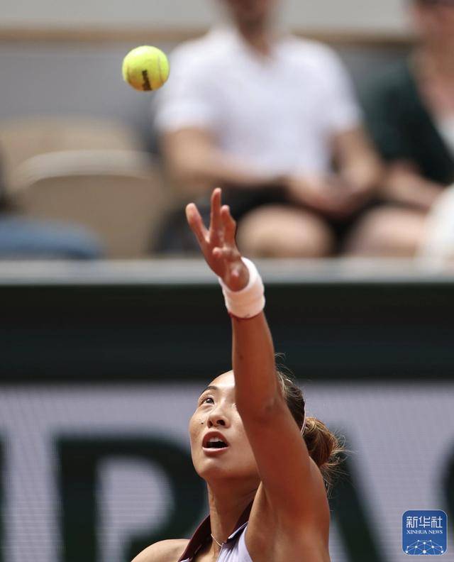 皇冠皇冠代理平台_法网 | 郑钦文对阵萨姆索诺娃