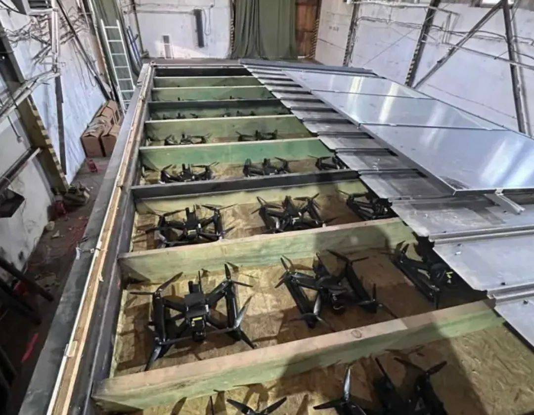 皇冠信用网押金多少_乌克兰最大胆无人机攻击皇冠信用网押金多少，预示着人类一个可怕的未来！