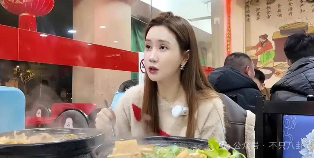 皇冠信用网登123_自曝与丈夫经常吵架？但怎么感觉她是在变相秀恩爱呢皇冠信用网登123！