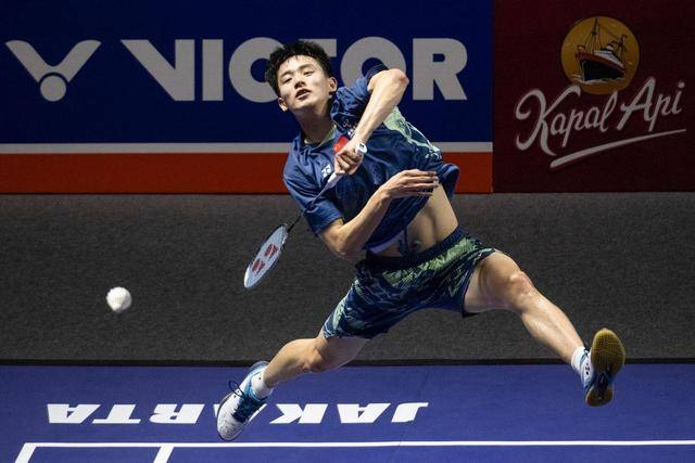 皇冠代理登3
_(体育)羽毛球——印尼公开赛:石宇奇胜王正行 晋级四强