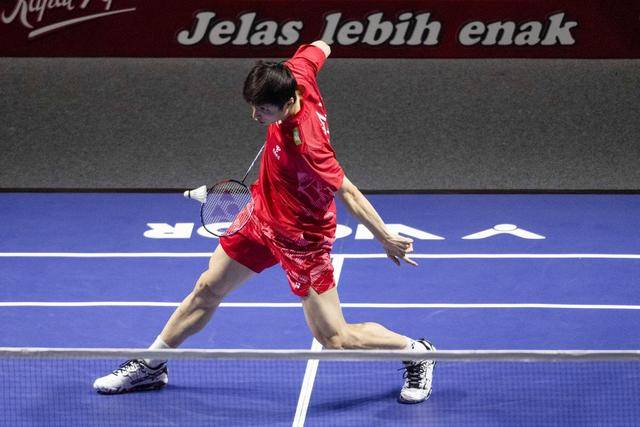 皇冠代理登3
_(体育)羽毛球——印尼公开赛:石宇奇胜王正行 晋级四强