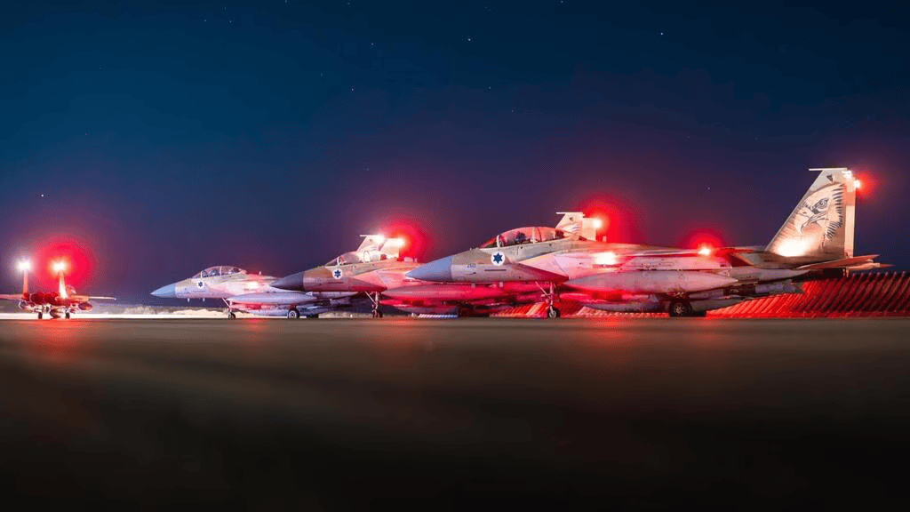 大/小球_以军飞行员披露空袭伊朗幕后：当天接行动指令大/小球，一个字也不能和家人说