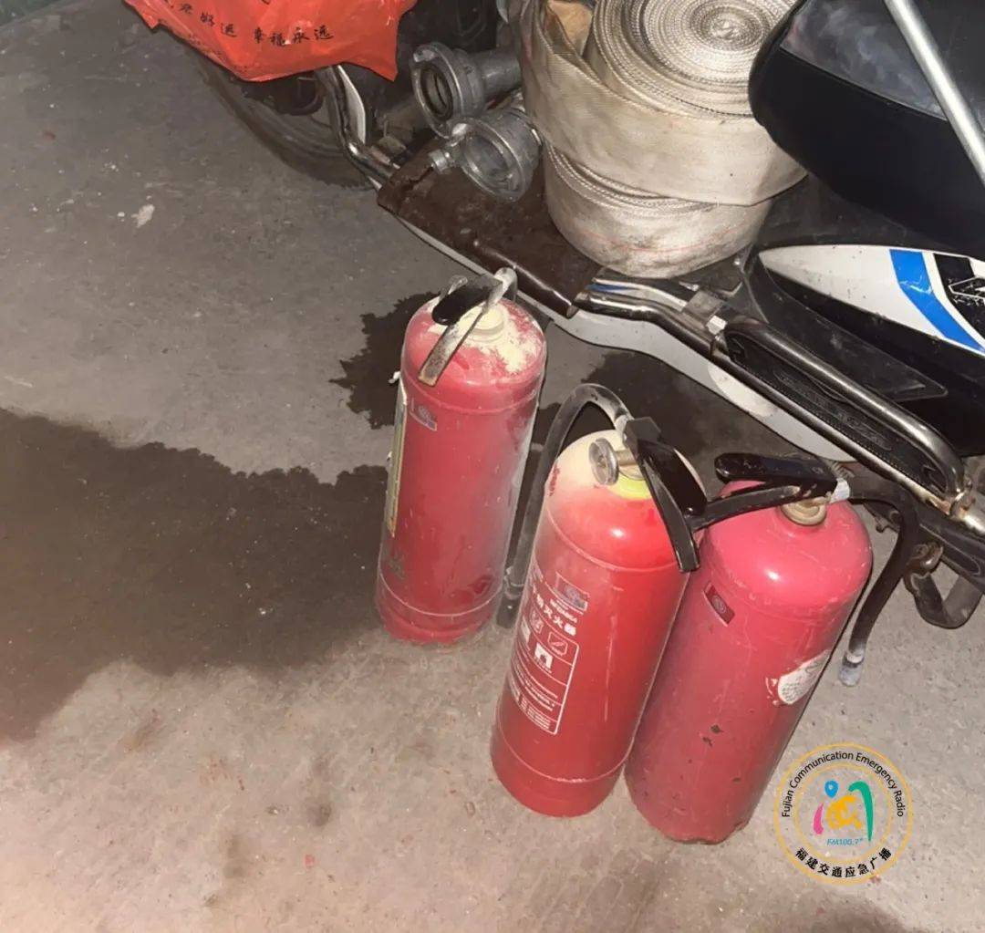 广岛三箭 v 名古屋鲸鱼_福州一小区发生火灾广岛三箭 v 名古屋鲸鱼，现场火势较大、浓烟滚滚！