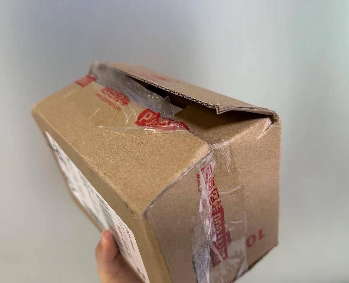 皇冠信用网哪里申请_女子网购拉布布盲盒皇冠信用网哪里申请，拆开发现包装全无仅剩6个“裸娃” 中通快递回应