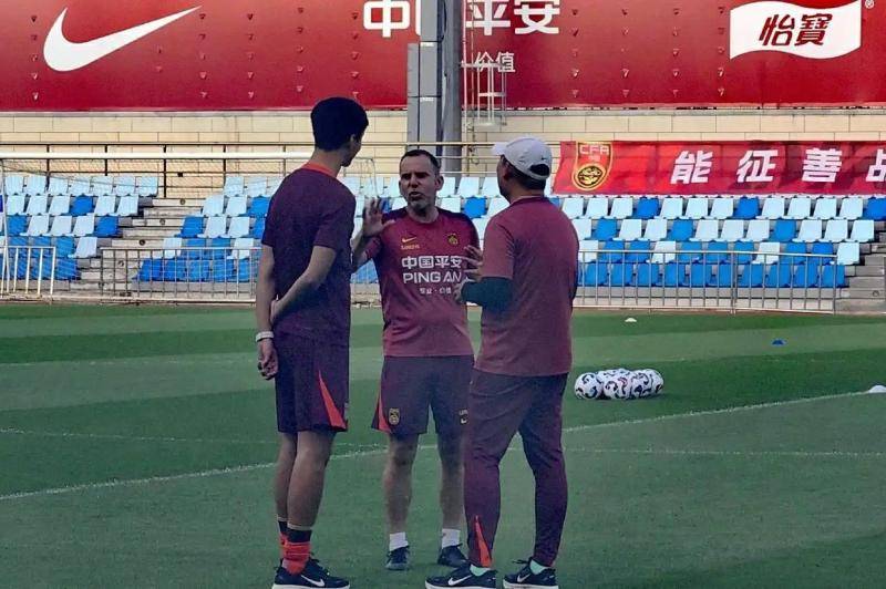 皇冠信用网代理注册_新国足大连开练 久尔杰维奇：非常开心接受这个任务