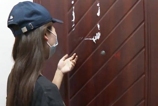 切尔西VS水晶宫_女大学生当家教被欠薪4000多近1年切尔西VS水晶宫，上门蹲守无果