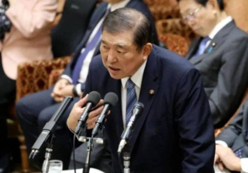 弗赖堡VS奥格斯堡_被愤怒冲昏头脑的特朗普弗赖堡VS奥格斯堡，给中国送来“大礼”！帮中方解了后顾之忧