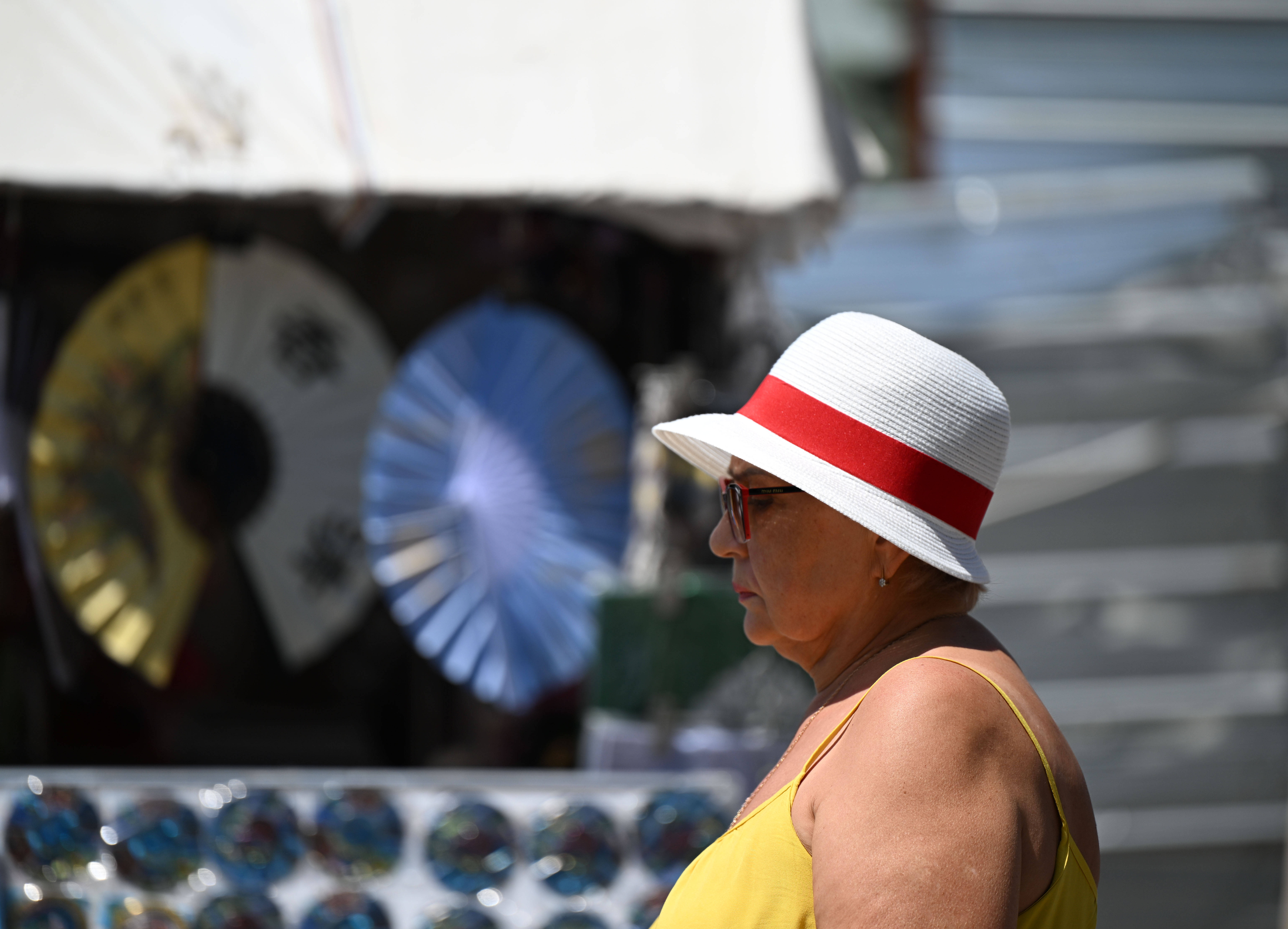 沙尔克04VS柏林赫塔_哈萨克斯坦阿拉木图迎来高温天气