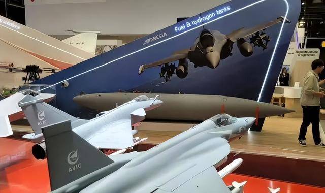 皇家马德里vs多特蒙德_歼10CE凌空打爆阵风皇家马德里vs多特蒙德,法国、印度都来找中国算账?解放军不惯着