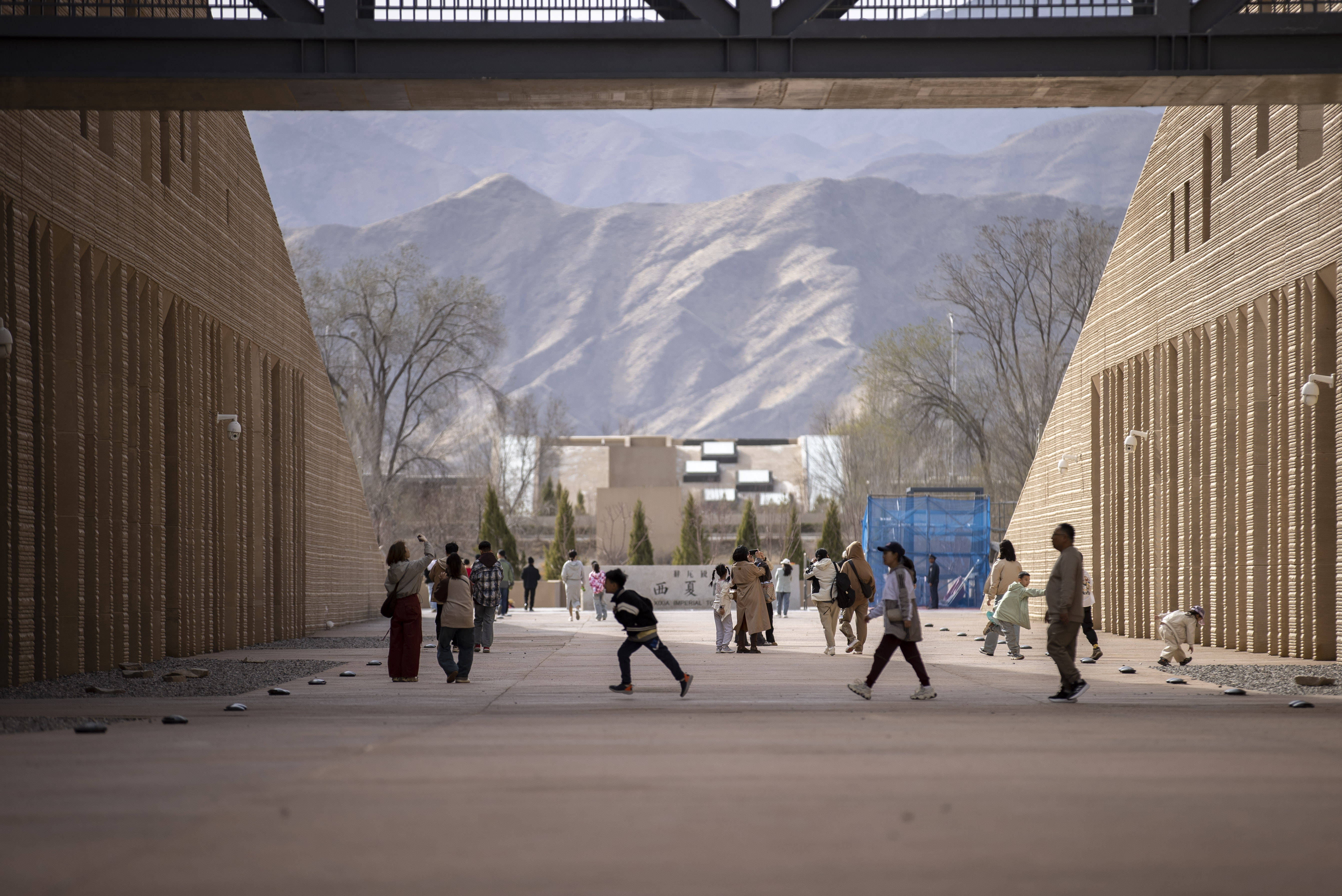 皇冠体育
_新华鲜报|第60项皇冠体育
!“西夏陵”列入《世界遗产名录》