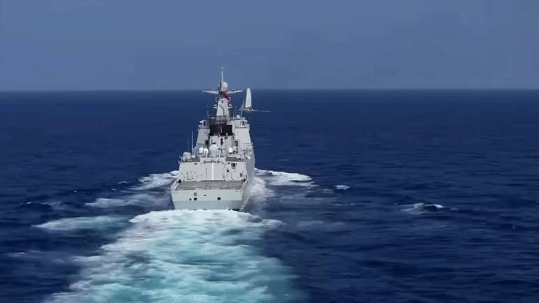 皇冠博彩官网
_网传德国侦察机飞越052D舰皇冠博彩官网
,威胁安全,中方激光照射才是理直气壮