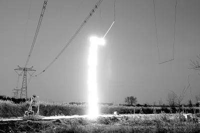 皇冠信用網出租_一发瘫痪一个城市!中国公布新型神秘炸弹皇冠信用網出租,是专门为谁准备的?