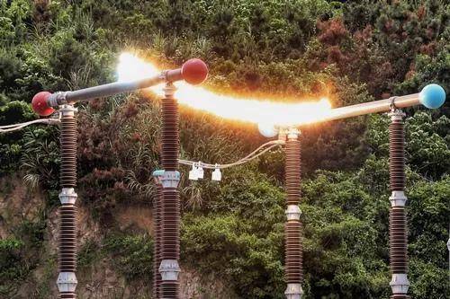 皇冠信用網出租_一发瘫痪一个城市!中国公布新型神秘炸弹皇冠信用網出租,是专门为谁准备的?