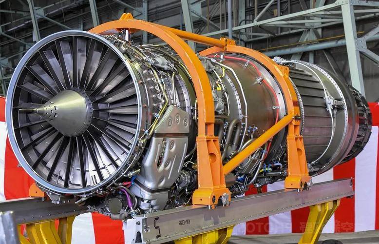 皇冠信用网登3代理_央视亲自曝光皇冠信用网登3代理，十几人推着歼-16发动机出镜，新太行早已脱胎换骨