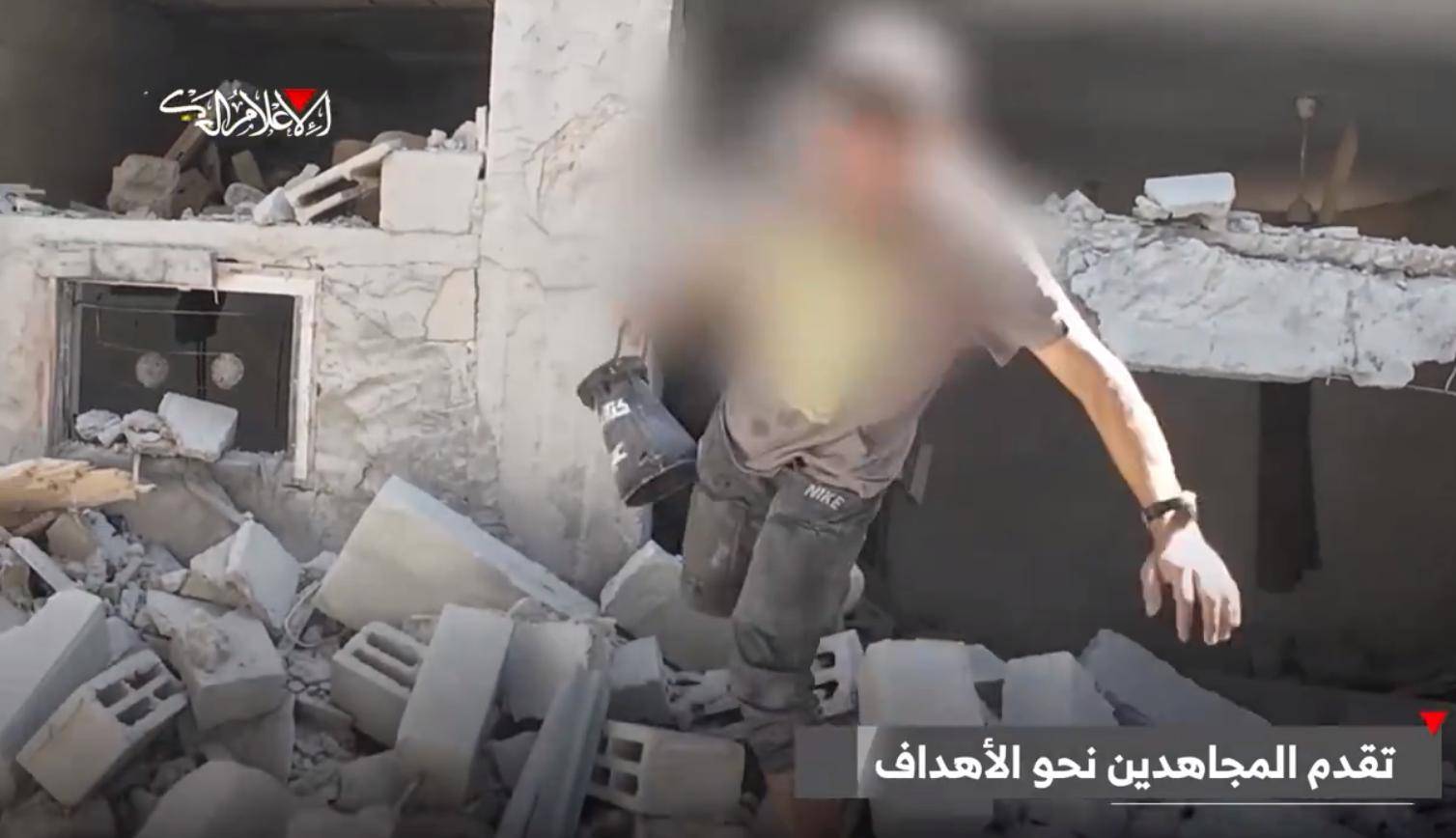 皇冠信用网会员开户_温压弹深夜凌空爆炸皇冠信用网会员开户，以色列要打，敢死队奉陪到底：炸弹突袭坦克