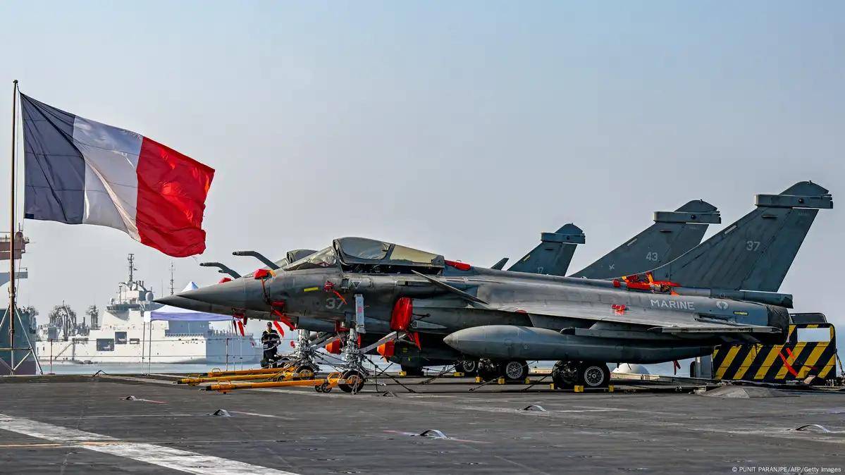 皇冠信用网APP下载_中国一年服役一支法国海军皇冠信用网APP下载，让法军在南海看看，什么叫30万吨外交