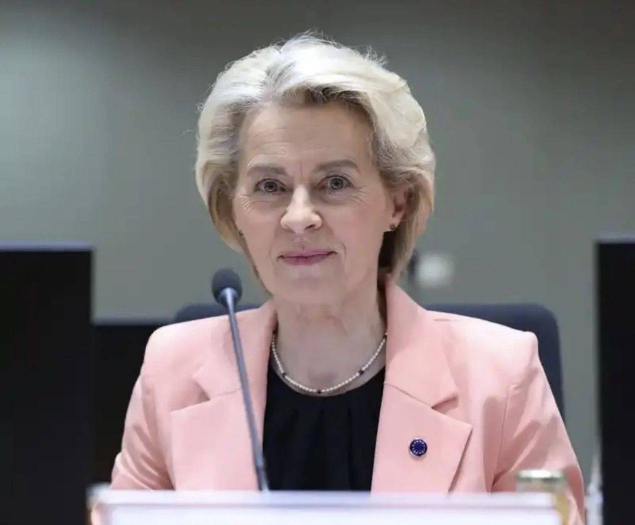 皇冠信用网登2登3_访华结束皇冠信用网登2登3，冯德莱恩离开北京，头一次把姿态放的这么低，临行前她给美方留了句话，意味深长