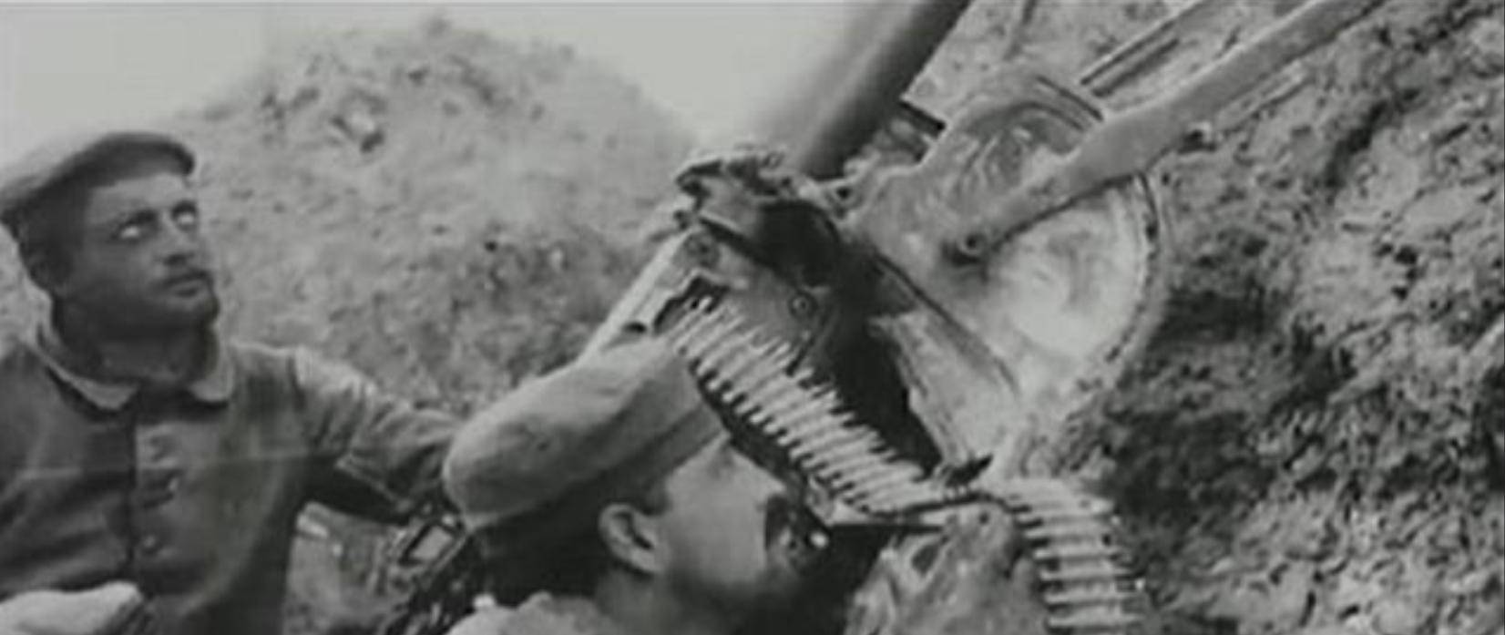 皇冠信用网会员注册_泰国狙击手开火皇冠信用网会员注册,中国85高机打出超越射击,柬埔寨战士光膀子打81