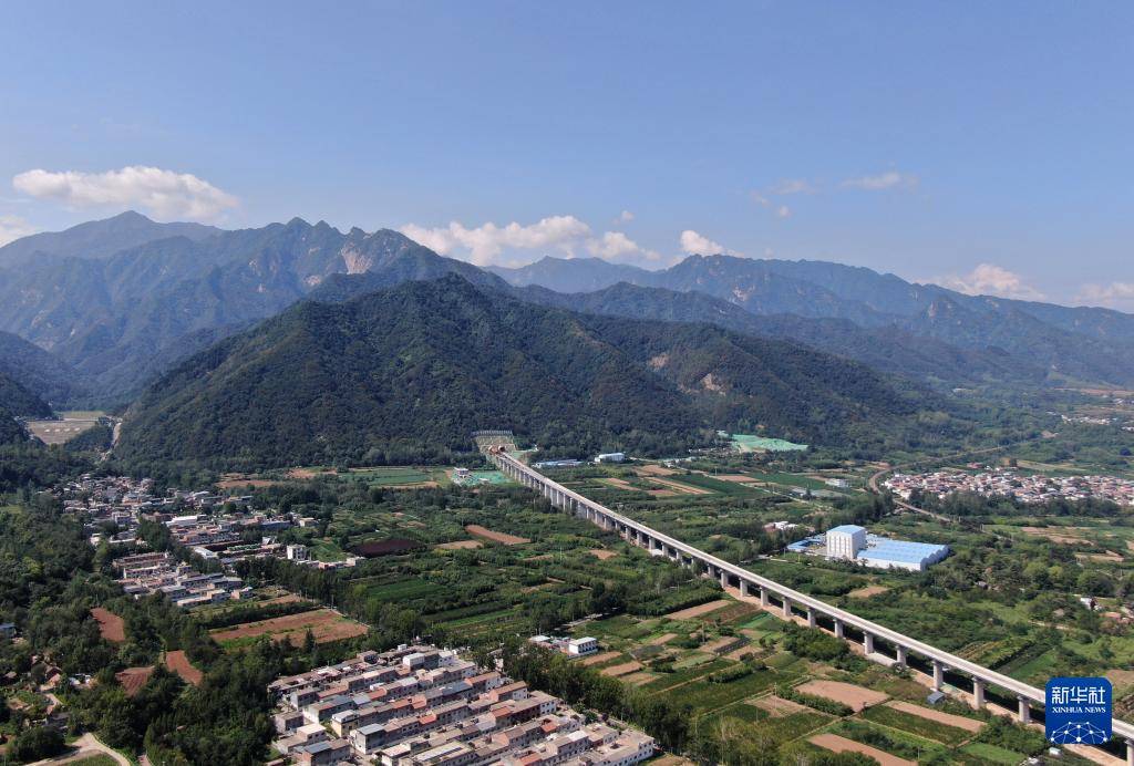 皇冠足球管理平台出租_西康高铁全线完成桥梁架设