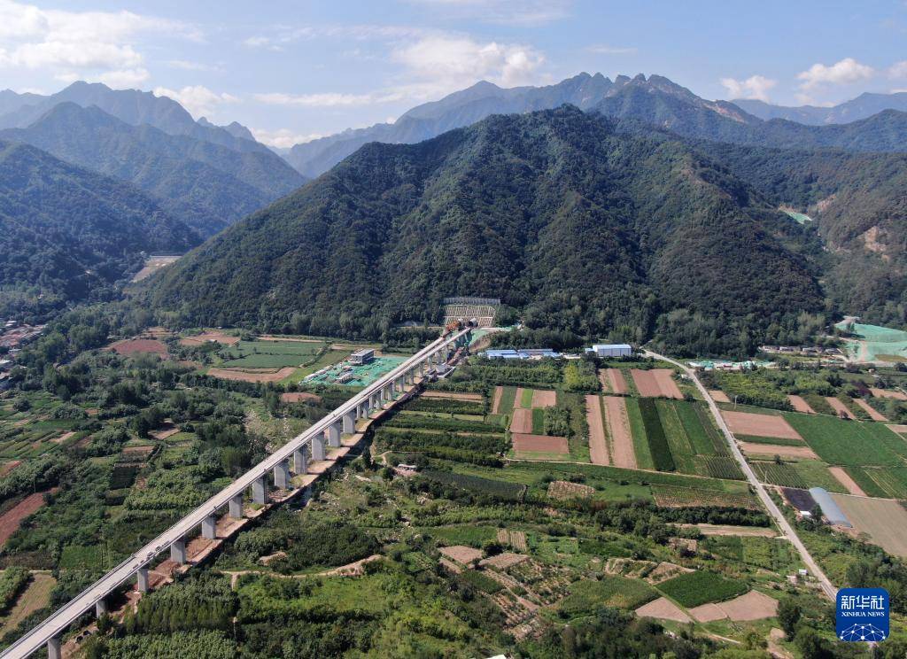 皇冠足球管理平台出租_西康高铁全线完成桥梁架设