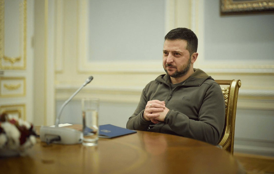 如何注册皇冠足球代理_俄乌重大转折点来了？基辅内部抗议内讧之际如何注册皇冠足球代理，俄军渗透部队的伏击，正撕裂乌克兰东部最后的防线