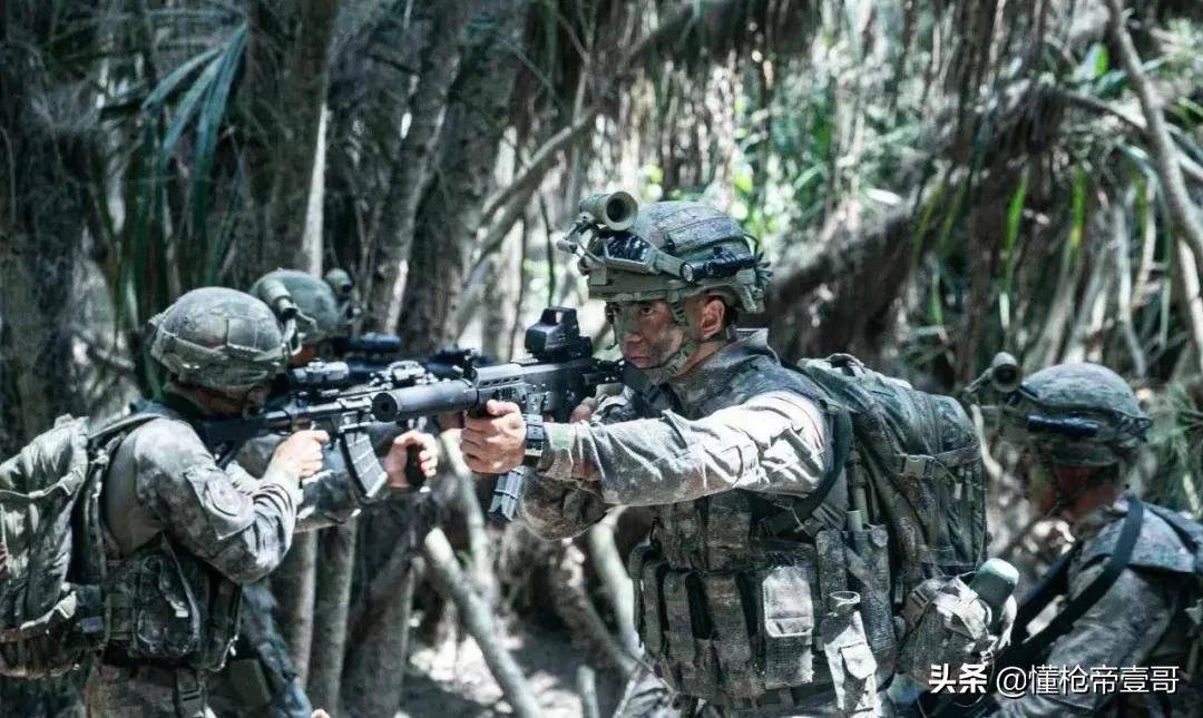 皇冠信用網最新地址_中国特种兵新装备摸秃美军皇冠信用網最新地址,网友:你跟我说这是解放军?