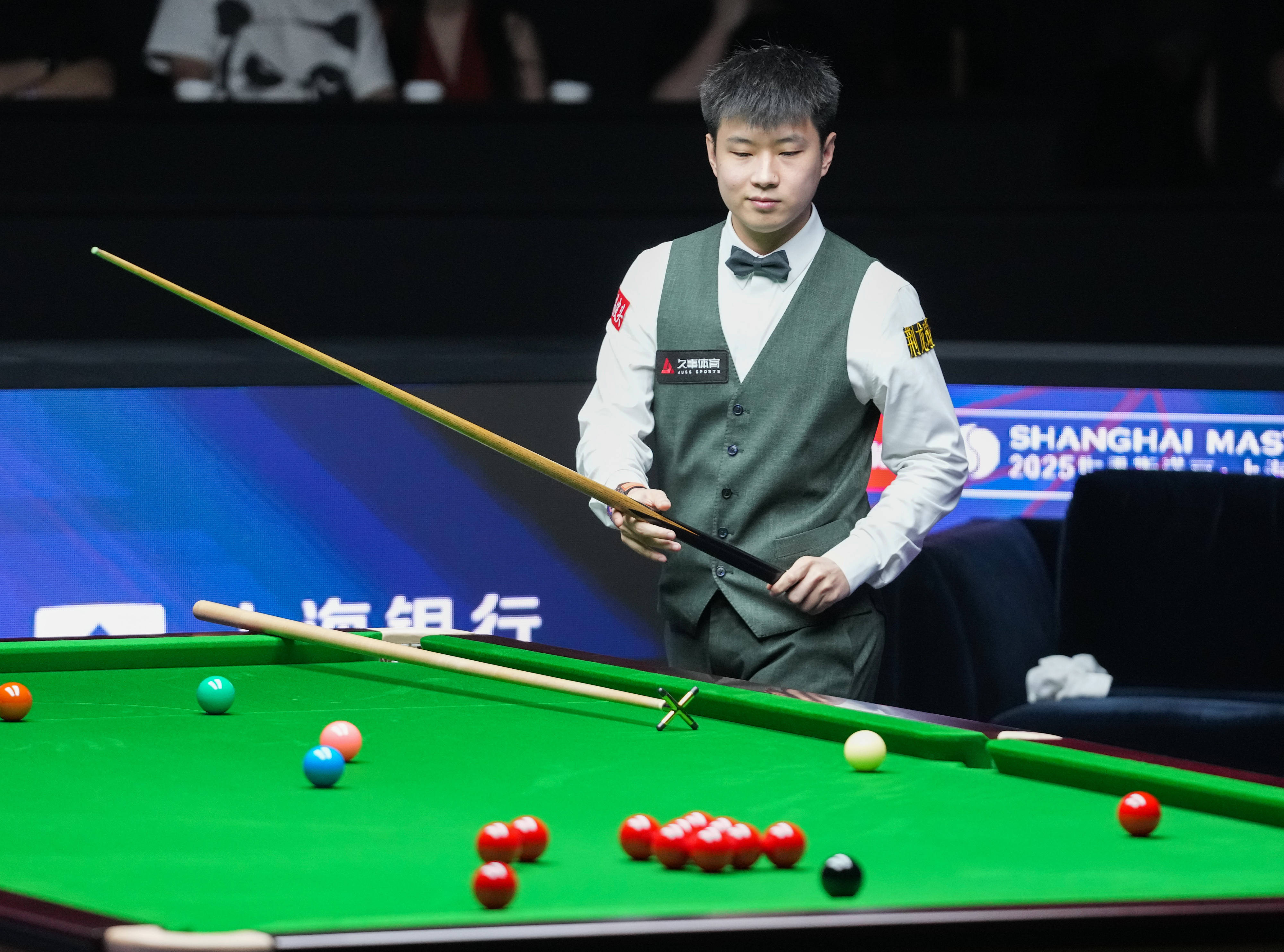 皇冠信用盤_(体育)斯诺克——上海大师赛半决赛:赵心童对阵威尔逊