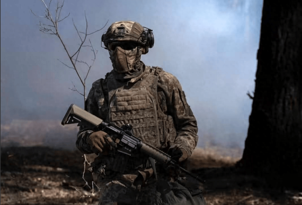 皇冠信用网代理_俄军尖兵攻入红军城市中心皇冠信用网代理，40%街区展开巷战，数万乌军和西方军人被困