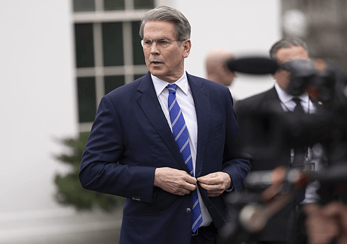 皇冠信用盘最高占成_特朗普变招皇冠信用盘最高占成，白宫：8月12日后或恢复24%对华关税？美财长对华打明牌，中方已经划出“红线”