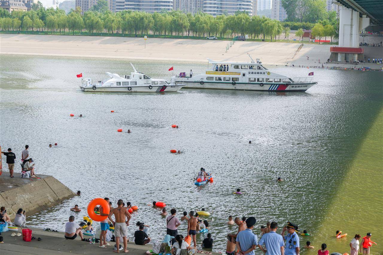 如何代理皇冠信用网_武汉多部门联合行动并提醒市民：远离两江通航水域如何代理皇冠信用网，莫让消暑变险情