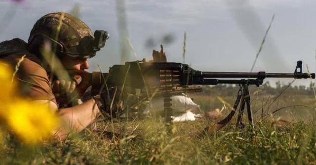 皇冠信用盘登3出租_越打越猛！俄军撕开数公里缺口皇冠信用盘登3出租，乌军官痛苦承认：这仗打不下去了