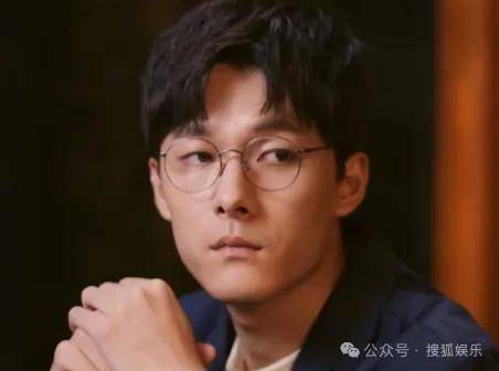 皇冠代理联系方式_离婚三年又被拍到亲密逛超市皇冠代理联系方式，他俩这是纯带娃还是真复合了？