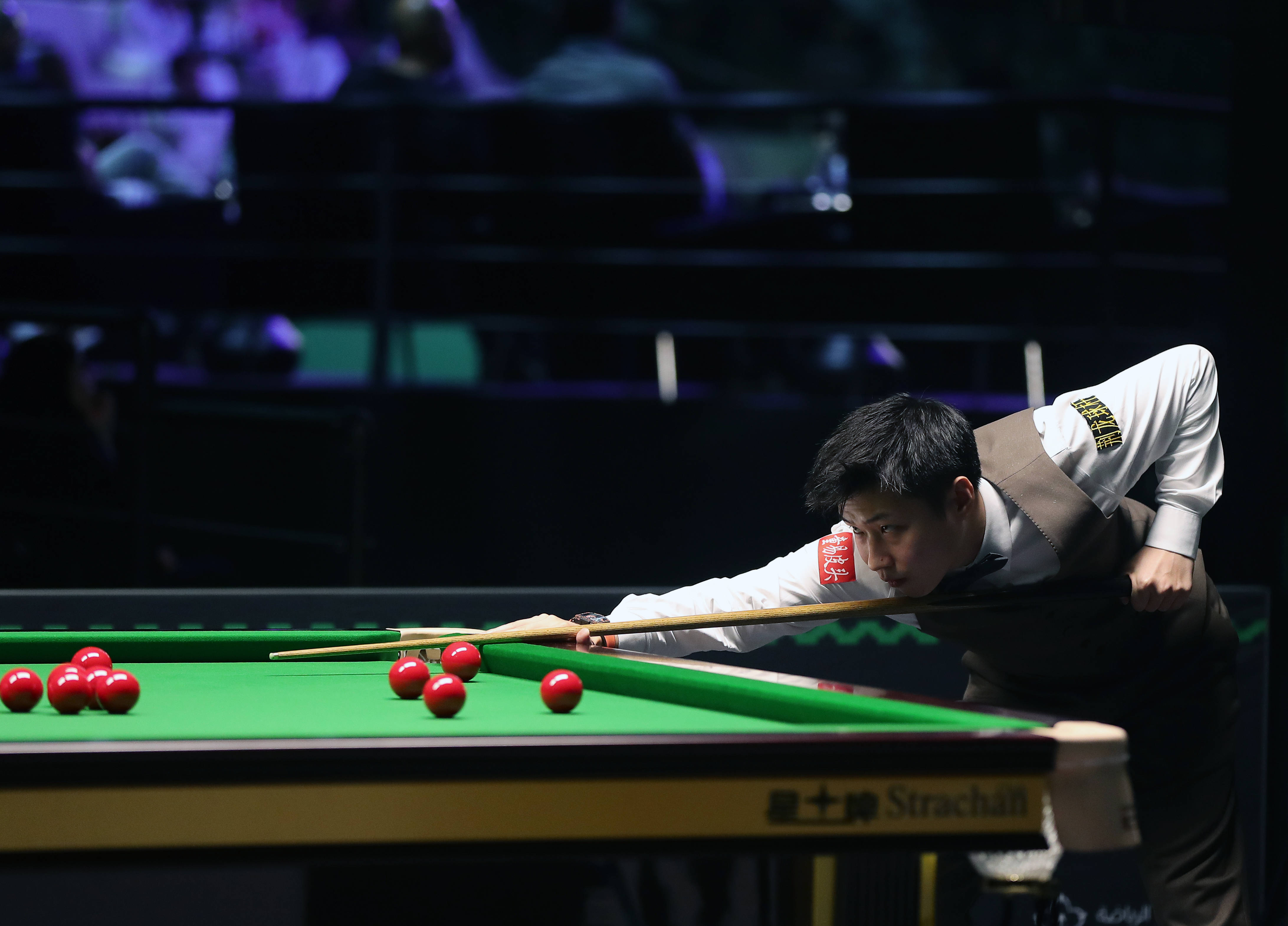 皇冠信用最新地址_（体育）斯诺克——沙特大师赛：赵心童晋级16强