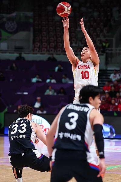 皇冠信用網正网_中国男篮79比71战胜韩国队皇冠信用網正网，时隔10年重回亚洲杯4强