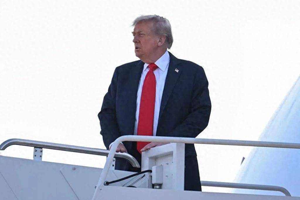 皇冠信用网怎么申请_特朗普已出发皇冠信用网怎么申请，带了这些人