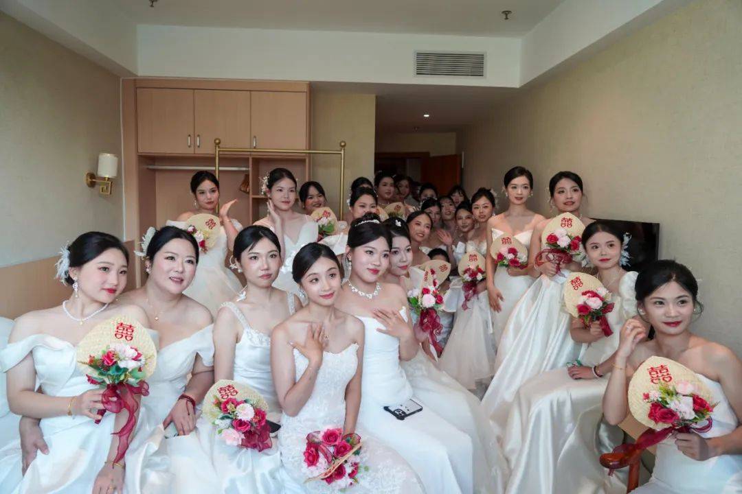 皇冠信用網正网_恭喜皇冠信用網正网，他们结婚了！