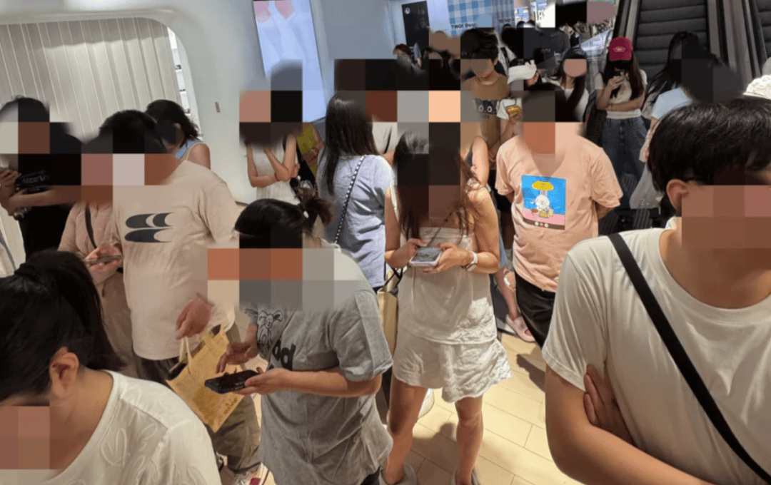 皇冠信用网登3代理_开业第一天就闭店!人多到崩溃皇冠信用网登3代理,排队超8小时,品牌道歉,补偿方案公布!