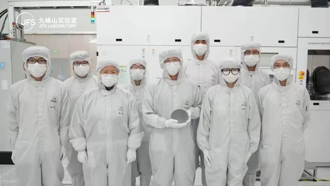 如何注册皇冠足球代理_推动国产光芯片成本大降如何注册皇冠足球代理，我国成功开发6英寸InP激光器与探测器外延工艺！