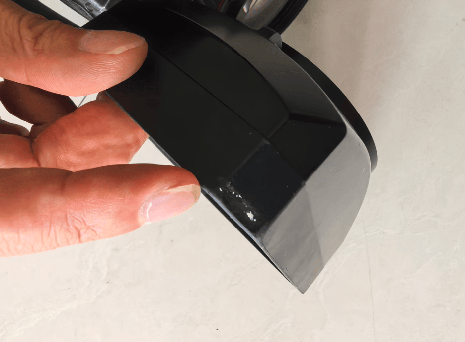 皇冠信用網登123_愤怒皇冠信用網登123！昆明电视台女记者采访时被打 摄像机遭损坏