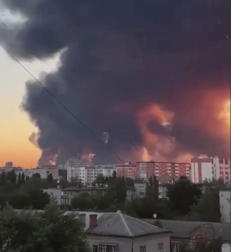 皇冠信用网需要押金吗_报复不隔夜！仅24小时皇冠信用网需要押金吗，俄军炸碎阿塞拜疆投资，17个油罐被毁引发国际关注