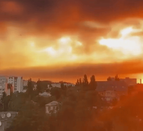 皇冠信用网需要押金吗_报复不隔夜！仅24小时皇冠信用网需要押金吗，俄军炸碎阿塞拜疆投资，17个油罐被毁引发国际关注