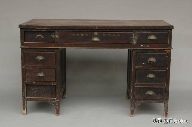 皇冠信用网怎么代理_这张办公桌见证中国战区受降典礼