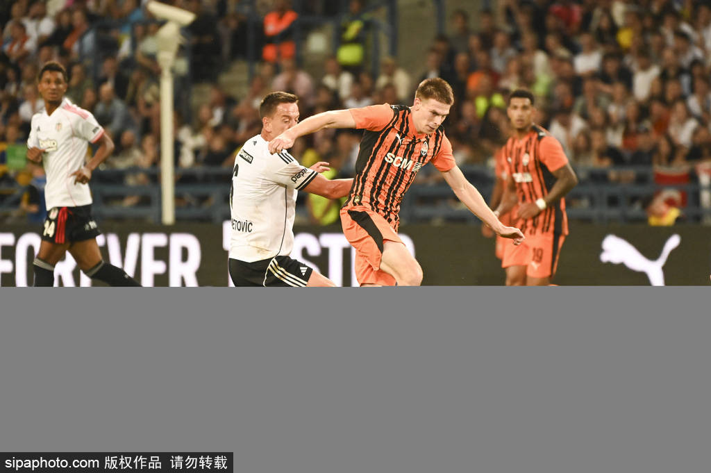 爱沙尼亚甲组联赛_姜至鹏遭遇重创！裁判无视争议判罚爱沙尼亚甲组联赛，山东泰山如何应对青岛西海岸的挑战？