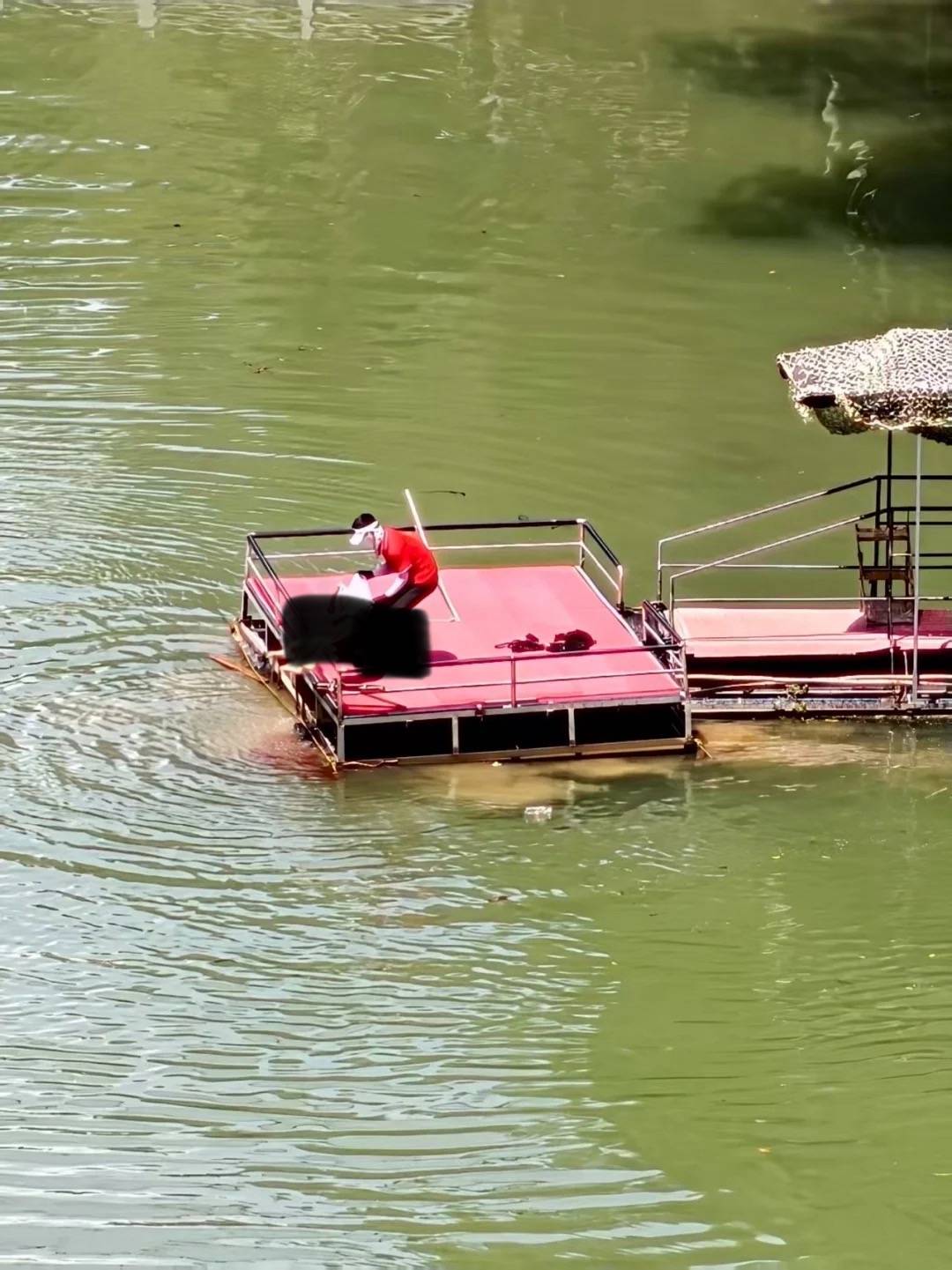 布里斯托城vs赫尔城_湖北宜昌一景区蹦极绳疑断开游客坠入水中布里斯托城vs赫尔城，目击者称看到水里有血迹，当地：无生命危险