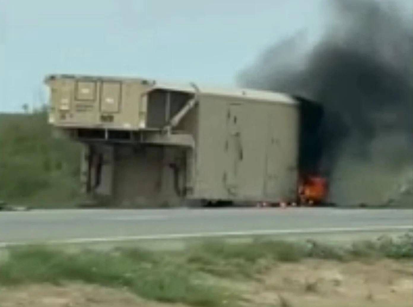 皇冠登一登二登三区别_美军再迎噩耗！一声巨响：萨德反导核心当街变废铁皇冠登一登二登三区别，现场燃起大火