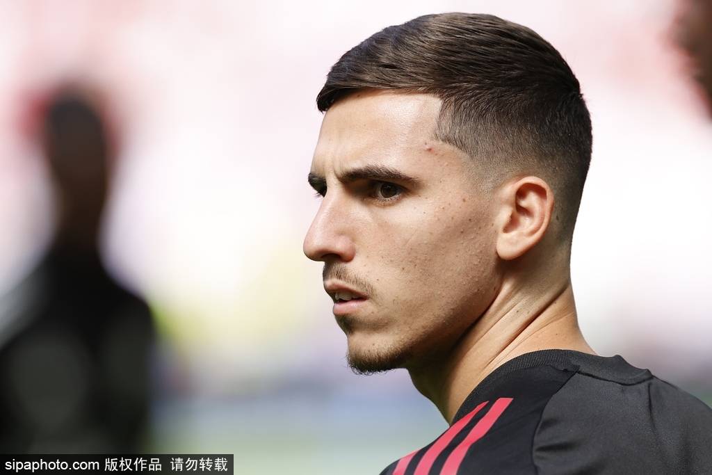 瑞士甲组联赛_桑乔的未来：阿斯顿维拉的租借意图与曼联的转会策略